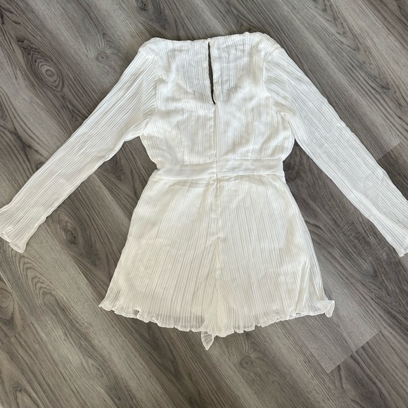 Embrace Your Beauty Ivory Pleated Long Sleeve Skort Romper - Picture 11 of 12
